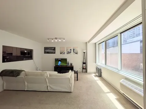 211 East Ohio Street Chicago IL 60611