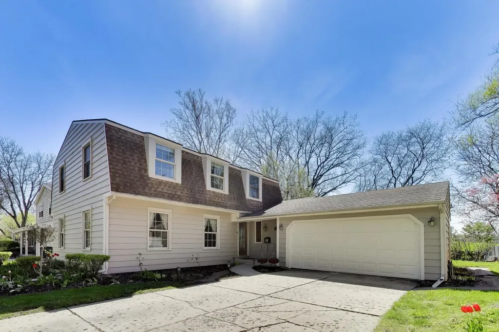 1222 South Patton Avenue Arlington Heights IL 60005