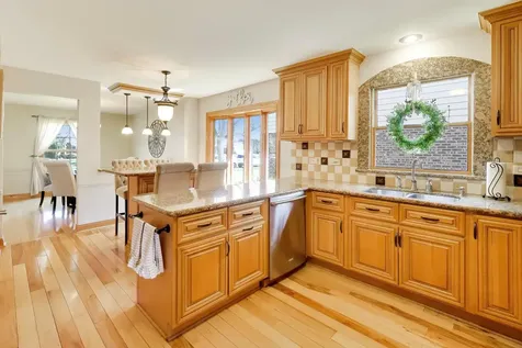 1222 South Patton Avenue Arlington Heights IL 60005