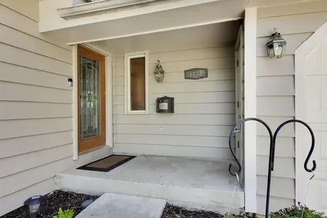 1222 South Patton Avenue Arlington Heights IL 60005