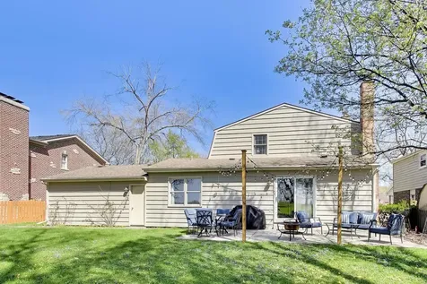 1222 South Patton Avenue Arlington Heights IL 60005