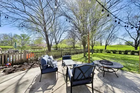 1222 South Patton Avenue Arlington Heights IL 60005