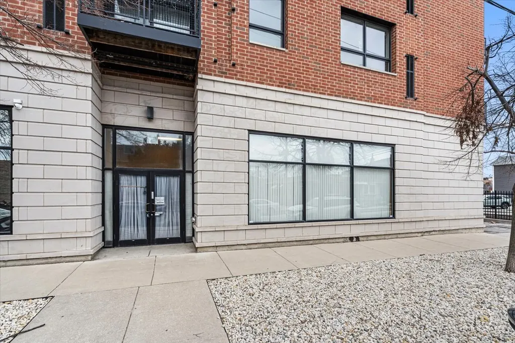 974 West 35th Place Chicago IL 60609