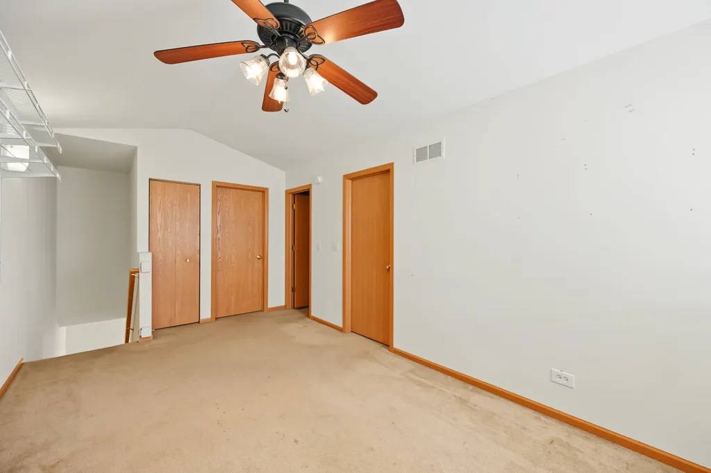 1572 Victoria Park Circle Aurora IL 60504