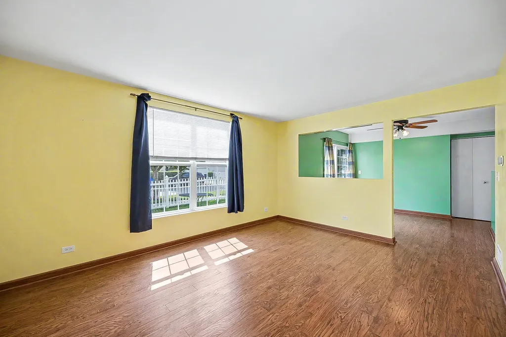 1572 Victoria Park Circle Aurora IL 60504