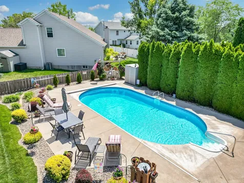 19 Bandecon Way Bloomington IL 61704