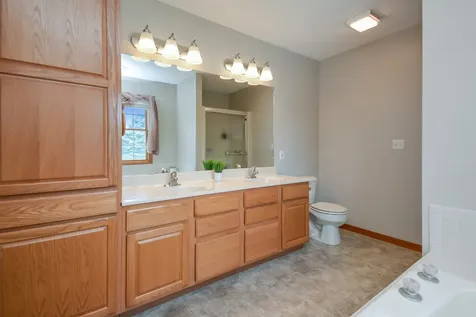 19 Bandecon Way Bloomington IL 61704