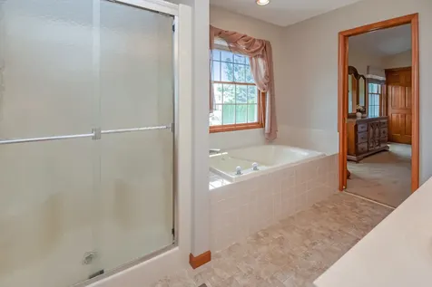 19 Bandecon Way Bloomington IL 61704