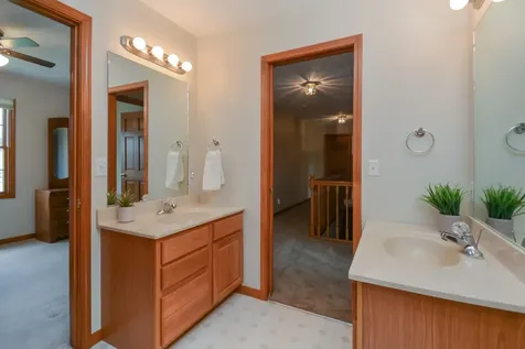 19 Bandecon Way Bloomington IL 61704