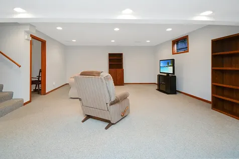 19 Bandecon Way Bloomington IL 61704