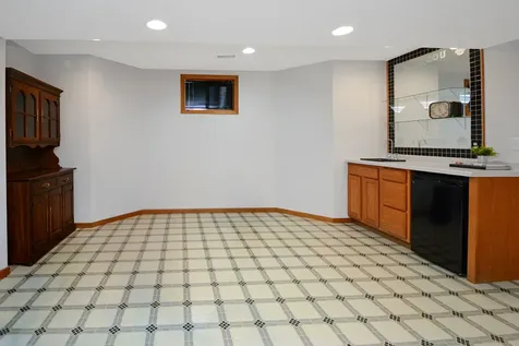 19 Bandecon Way Bloomington IL 61704