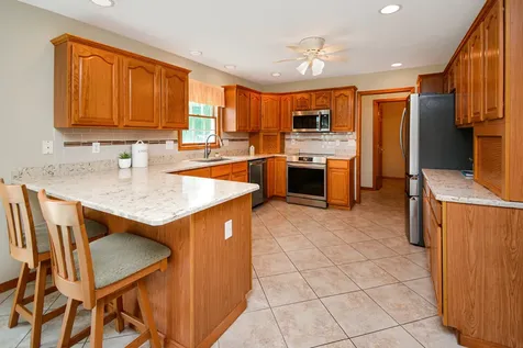19 Bandecon Way Bloomington IL 61704