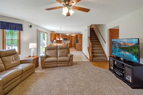 19 Bandecon Way Bloomington IL 61704