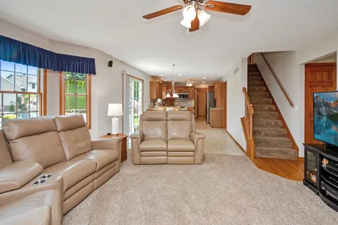 19 Bandecon Way Bloomington IL 61704