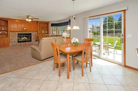19 Bandecon Way Bloomington IL 61704