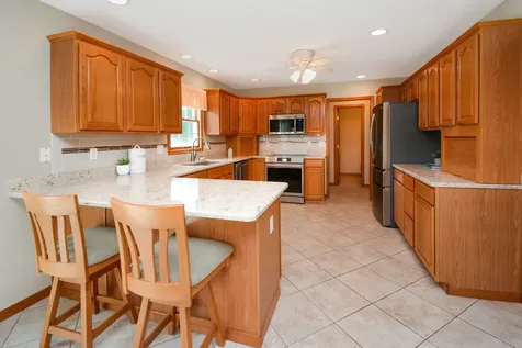 19 Bandecon Way Bloomington IL 61704