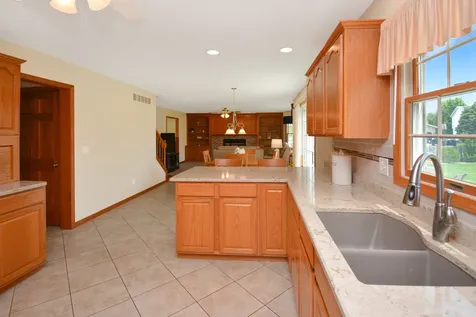 19 Bandecon Way Bloomington IL 61704