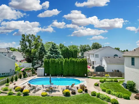 19 Bandecon Way Bloomington IL 61704