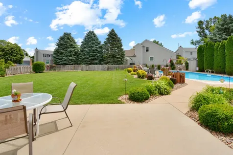 19 Bandecon Way Bloomington IL 61704