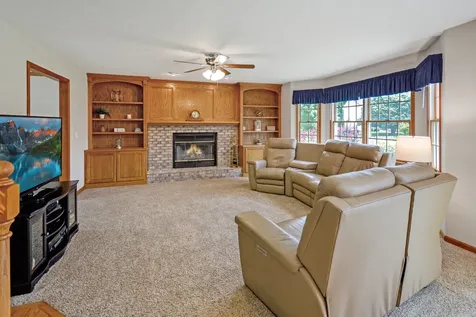 19 Bandecon Way Bloomington IL 61704