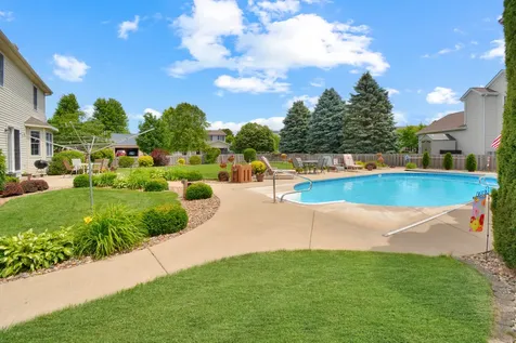 19 Bandecon Way Bloomington IL 61704