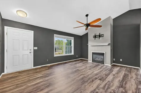 7334 Ashton Villa Rockford IL 61107
