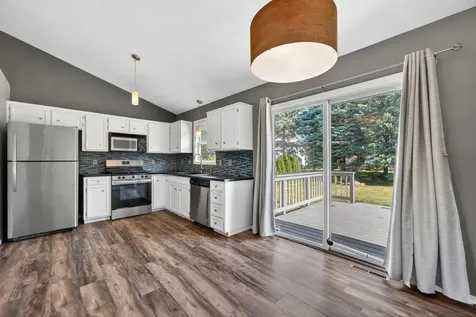 7334 Ashton Villa Rockford IL 61107