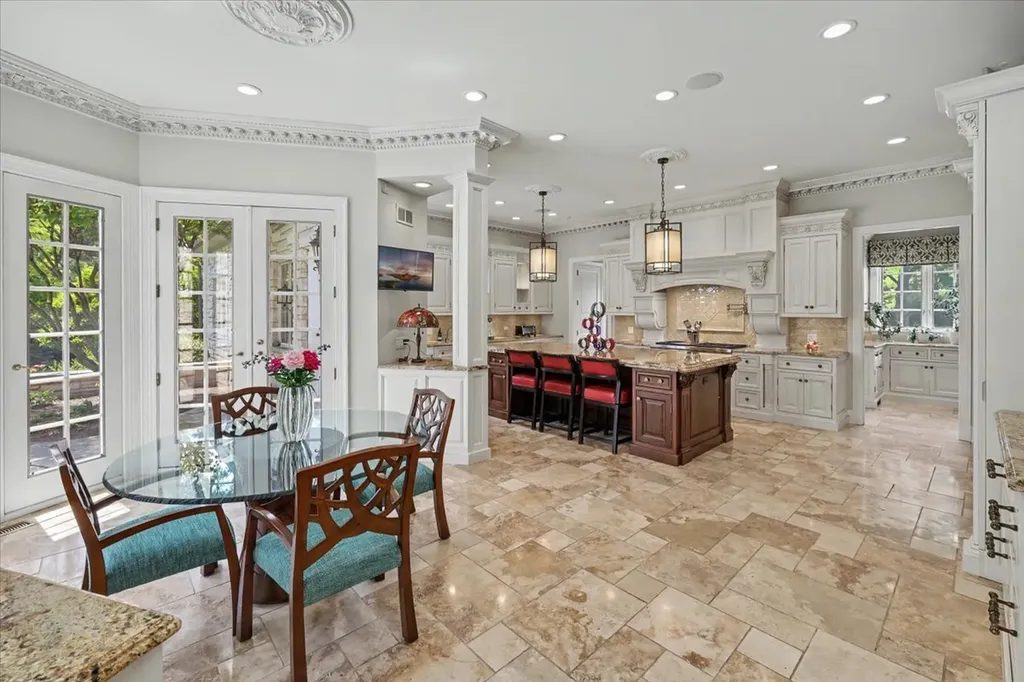 25W451 Plamondon Road Wheaton IL 60189