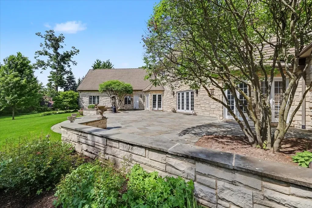 25W451 Plamondon Road Wheaton IL 60189