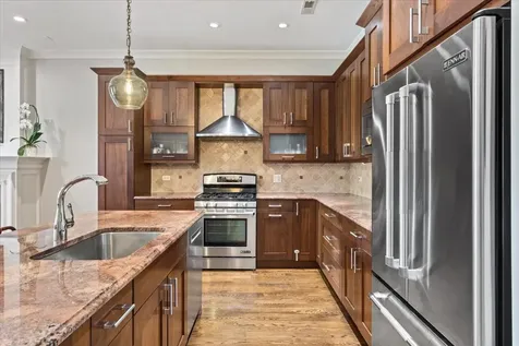 4860 North Clark Street Chicago IL 60640