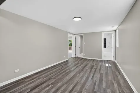 18701 Loras Lane Country Club Hills IL 60478