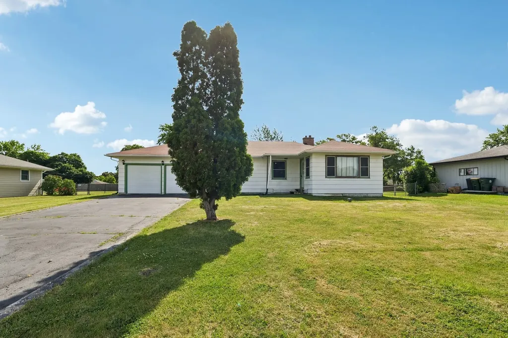 2N075 Mildred Avenue Glen Ellyn IL 60137