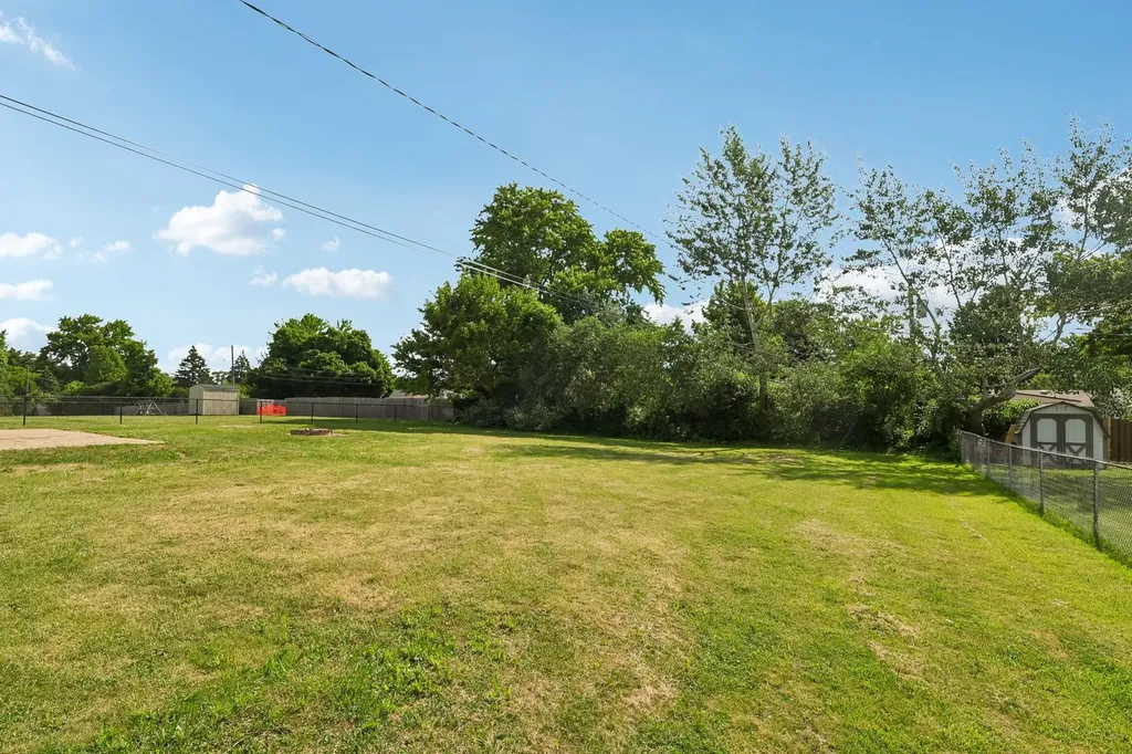 2N075 Mildred Avenue Glen Ellyn IL 60137