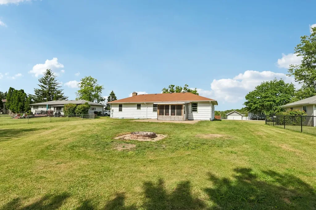 2N075 Mildred Avenue Glen Ellyn IL 60137