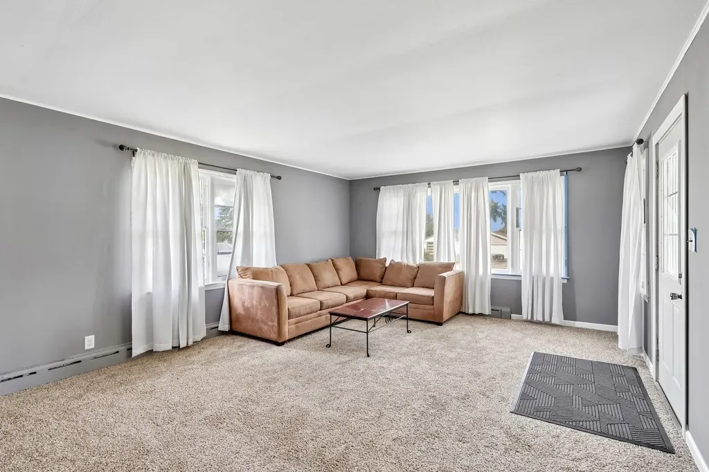 2N075 Mildred Avenue Glen Ellyn IL 60137