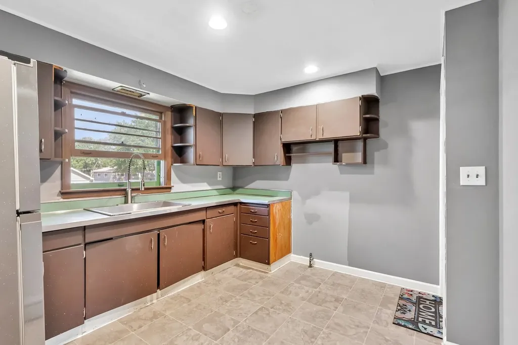 2N075 Mildred Avenue Glen Ellyn IL 60137