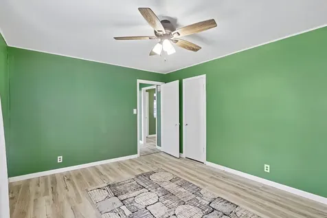 2N075 Mildred Avenue Glen Ellyn IL 60137