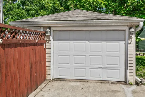 17561 Hillside Avenue Homewood IL 60430