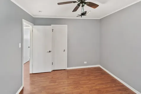 17561 Hillside Avenue Homewood IL 60430