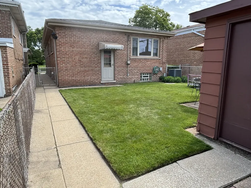 3506 East 114th Street Chicago IL 60617