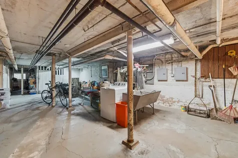 644 West Melrose Street Chicago IL 60657