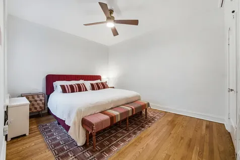 644 West Melrose Street Chicago IL 60657