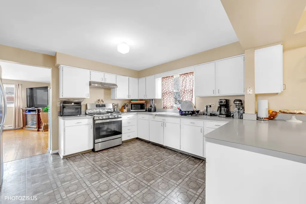 2457 North Nordica Avenue Chicago IL 60707