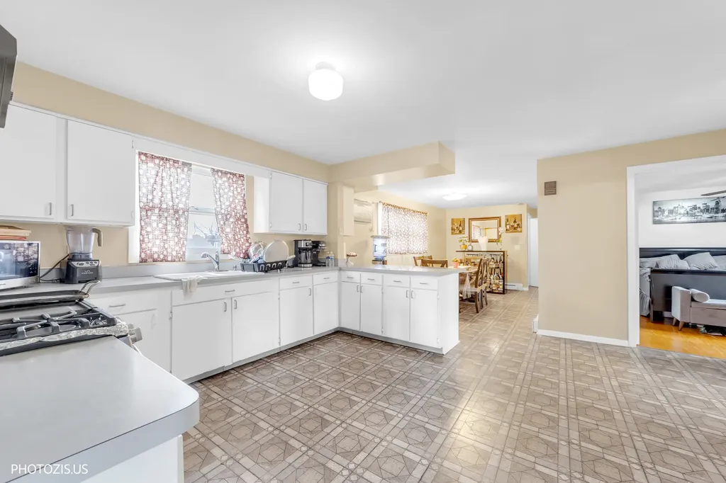 2457 North Nordica Avenue Chicago IL 60707