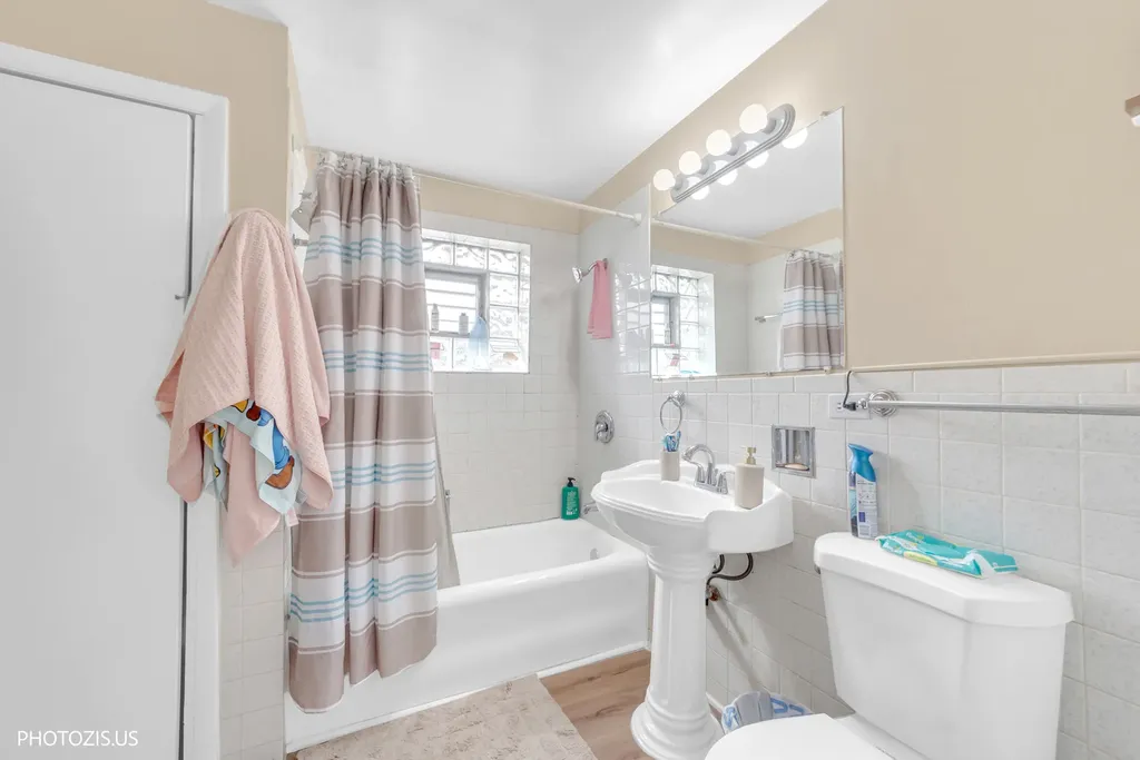 2457 North Nordica Avenue Chicago IL 60707