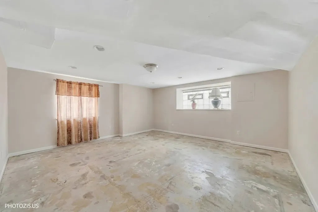 2457 North Nordica Avenue Chicago IL 60707