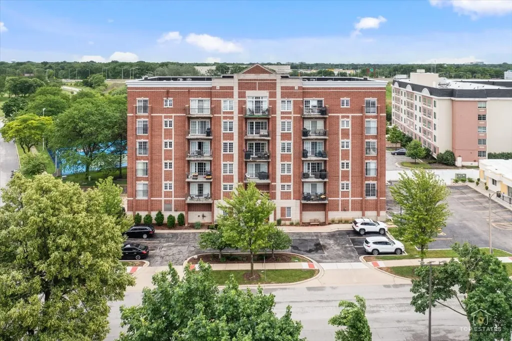 405 South Creekside Drive Palatine IL 60074