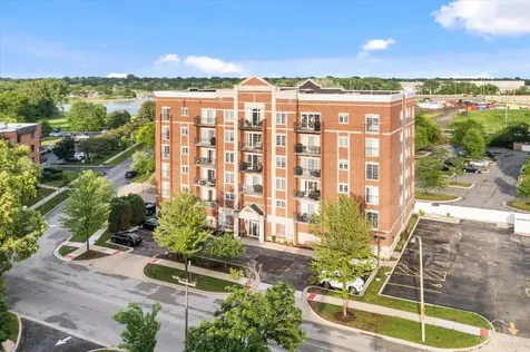 405 South Creekside Drive Palatine IL 60074