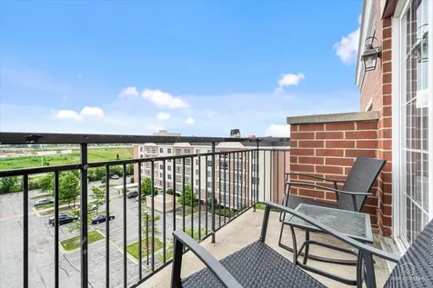 405 South Creekside Drive Palatine IL 60074