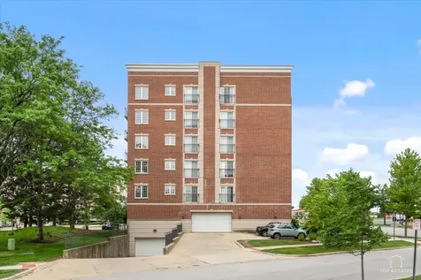 405 South Creekside Drive Palatine IL 60074